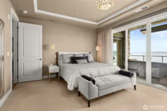 Primary suite with a VIEW