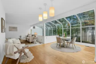 Dining & lounge space