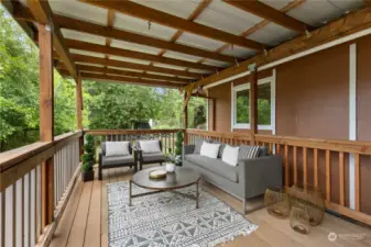 Lovely Deck to enjoy your expansive backyard!