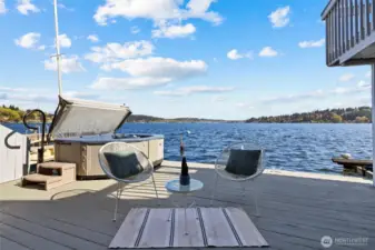 Enjoy the epic, never-ending vistas of the glistening waters.