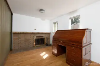 Dining room has lots of windows which makes for great lighting!