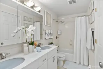 Full Bath off Primary Bedroom
