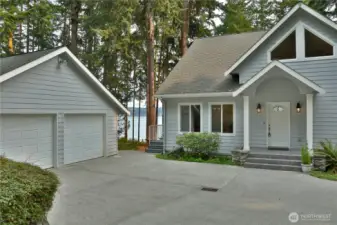 Detached 2 Car Garage