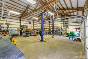 36x36 shop car lift stays