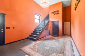 Entry/Receiving Room