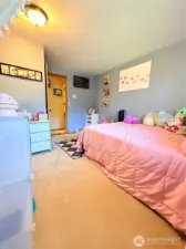 2nd Bedroom