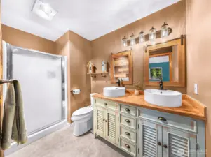 Double sinks = no more elbow wars.