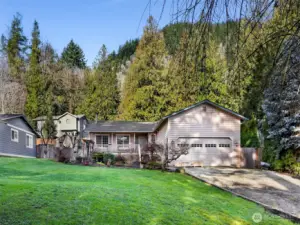 Big beautiful front yard