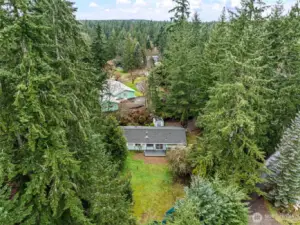 Located on a sleepy rd but super close to freeway and shopping.