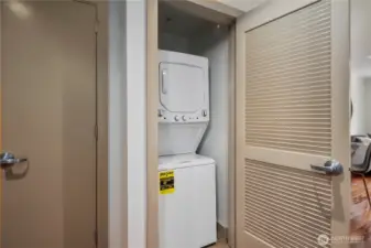 Brand New Washer/Dryer