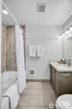 Primary Ensuite - Jetted Soaking Tub