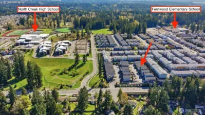 Walkable to North creek and Fernwood schools