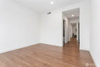 Second bedroom.