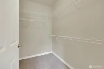 Walk-in Closet