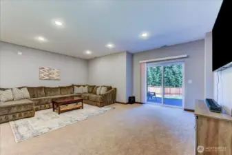 Very large bonus room on the lower level.  Easy access to the backyard.  Possible MIL unit? Buyer to verify!