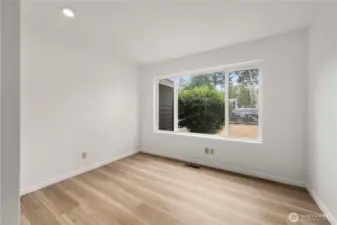 4th bed/Den/Office