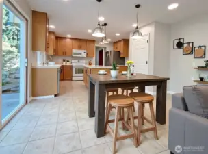 Kitchen eating area virtually staged