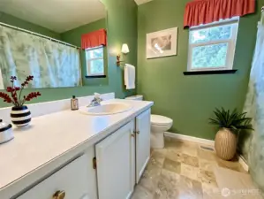 Upstairs bathroom virtually staged