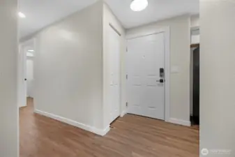 Hallway to beds/baths/utility