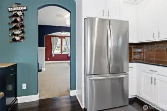 Opposing side of kitchen.