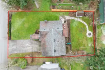 New roof installed since this was taken! Gives an idea of the LARGE lot!