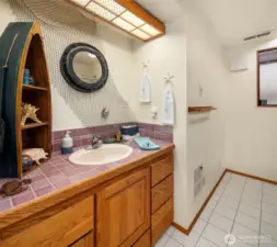 Lower bath