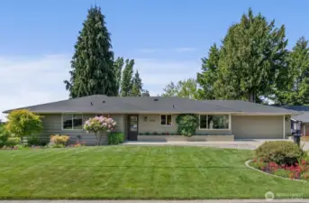 Exceptionally maintained home, inside and out.