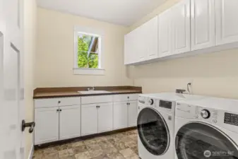 Spacious laundry room