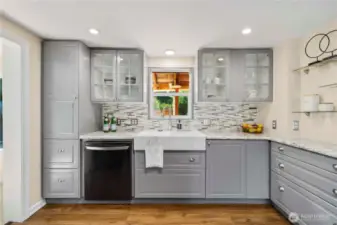 Kitchen with living to the right