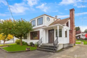 Welcome to 5323 Hyada Blvd!