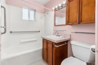 Full bathroom on main level.