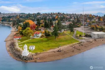 Browns Point Lighthouse Park