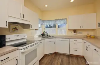 Nice sized kitchen.