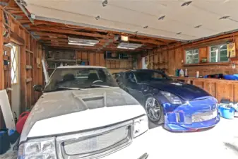 Large garage detached.