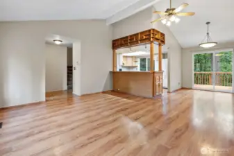 Welcoming open concept main floor