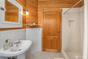 Upstairs bathroom off guest bedroom