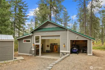 Ample garage and toy stroage.