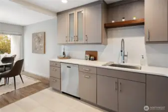 Updated Chef's Kitchen with Custom Cabinets