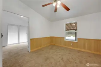 A picture of the un-staged office.