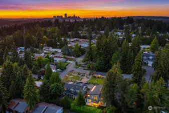 Ideal Woodridge neighborhood with easy access to I-90, schools, and downtown Bellevue & Seattle