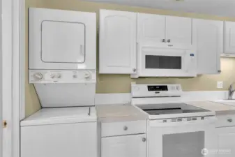 Washer/dryer stay