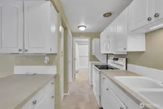 Kitchen with great storage