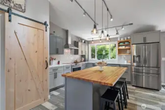 Pantry/Kitchen