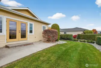 Back Yard-Maintained by grounds keeper