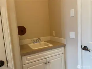 Deep Sink-Utility Room