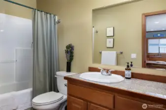 Main bath with granite countertop