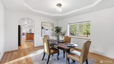 Perfectly positioned between the kitchen and living areas, ideal for effortless entertaining.