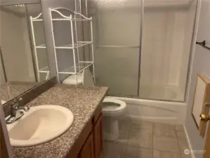 Full bath on 2 nd floor