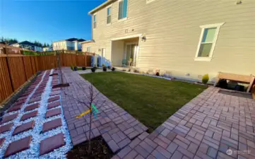 Another view of fully fenced yard.