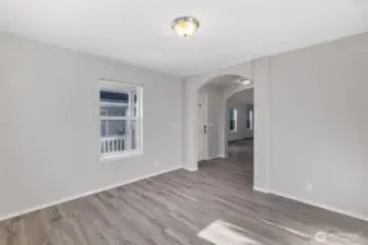 Last angle of the office looking toward the entry